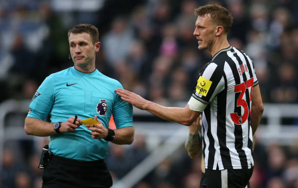 更是在比赛 更是在比赛